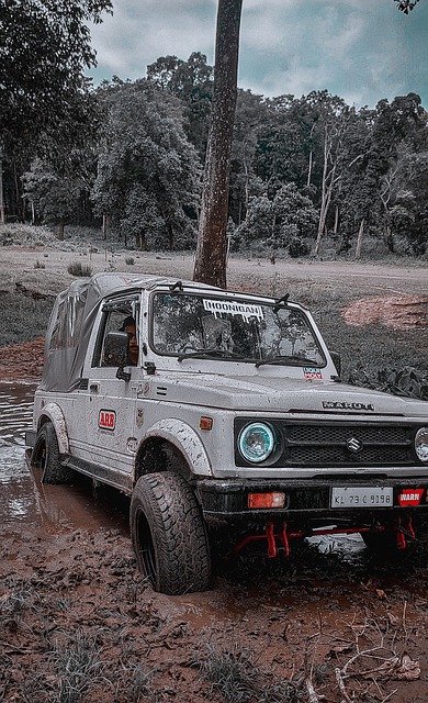 总台演播室现场拆盲盒 隐藏款“铝镁侠”闪亮登场.