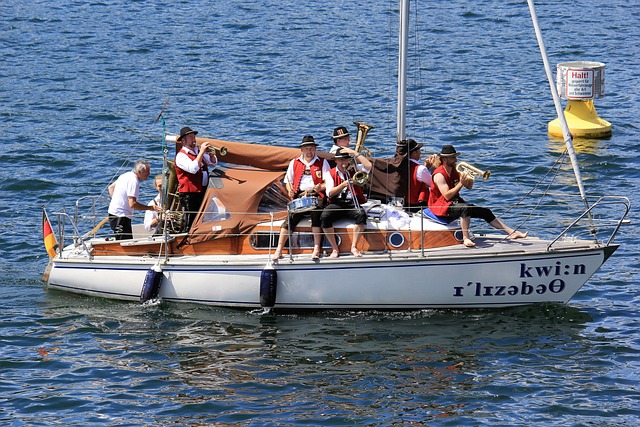 23／24賽季歐冠第2輪波爾圖0-1巴塞羅那 萊萬傷退加維染紅 費蘭替補破門助巴薩奪兩連勝.